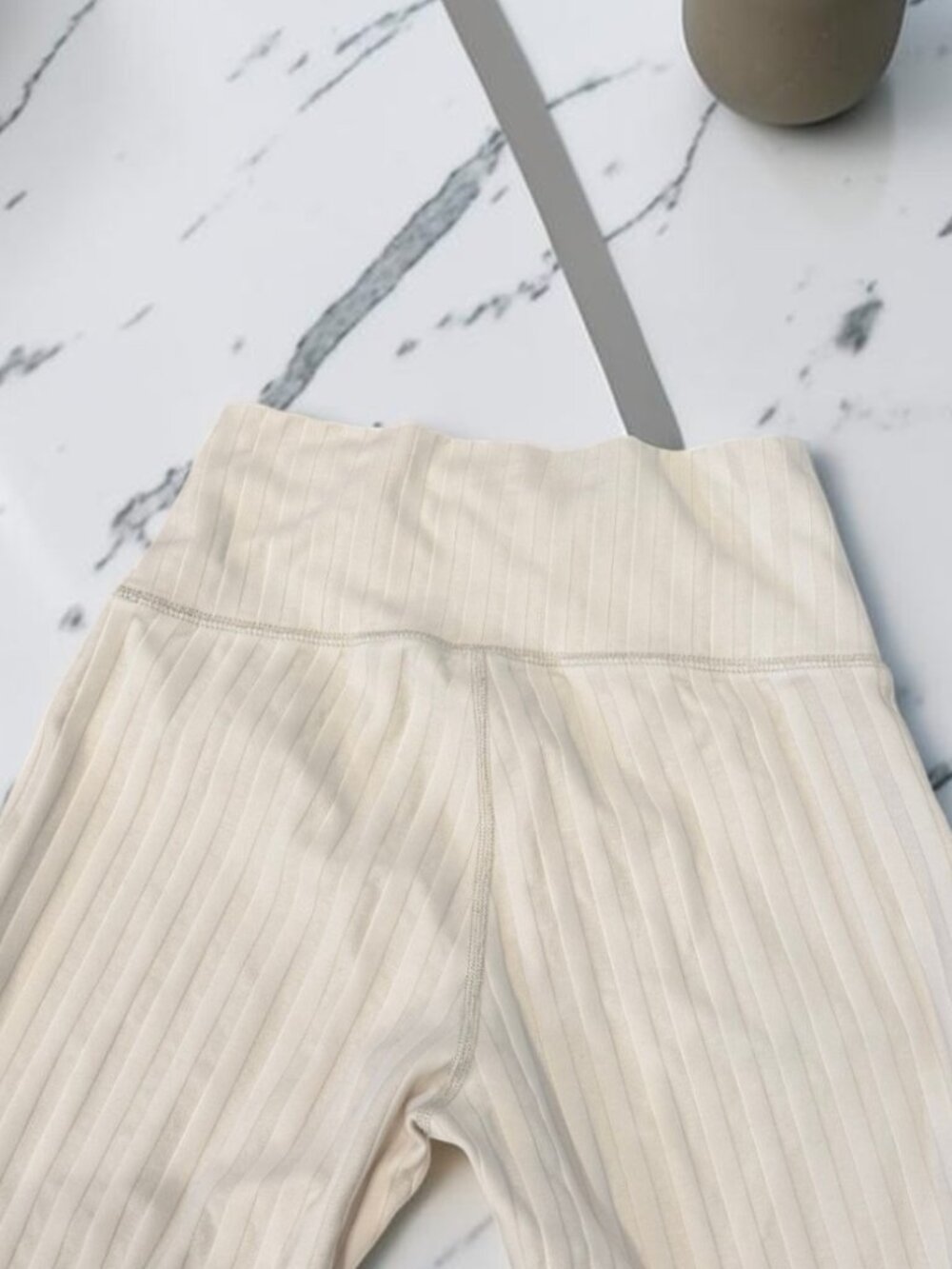 Aerie OG Groove Flare Legging Pants Size Medium in Soft oat Shade - Picture 9 of 12